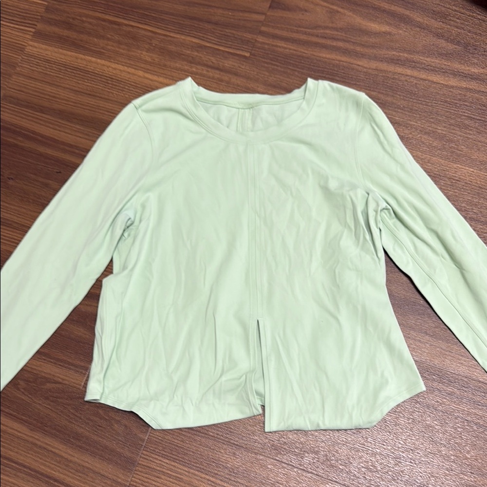 Lululemon top